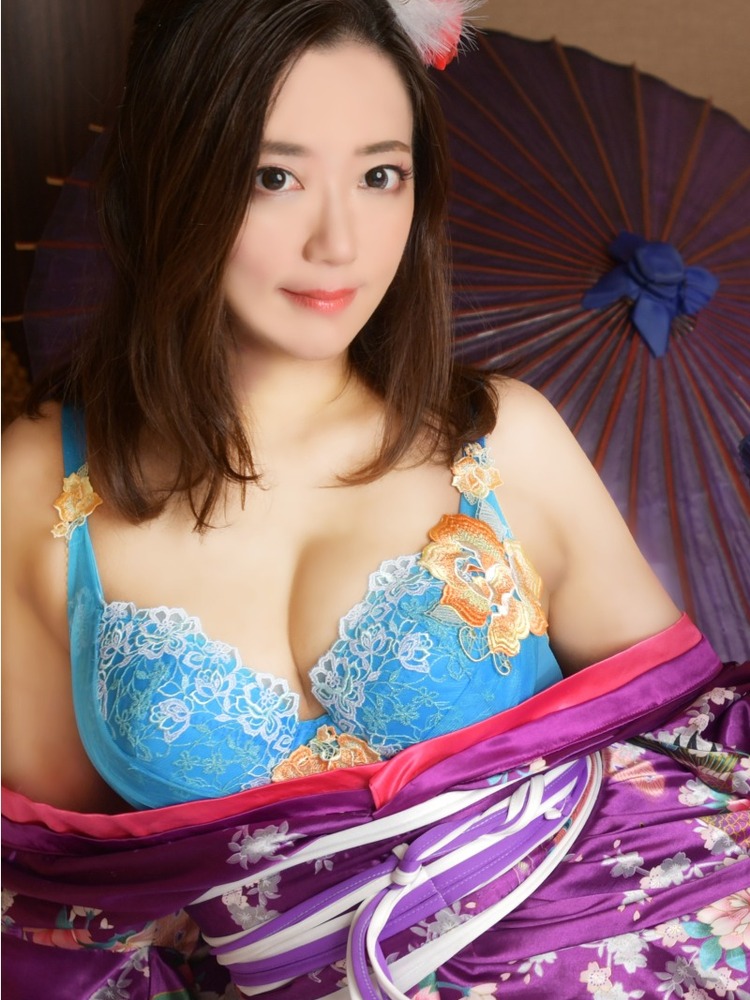 朝倉 ほたる 24歳